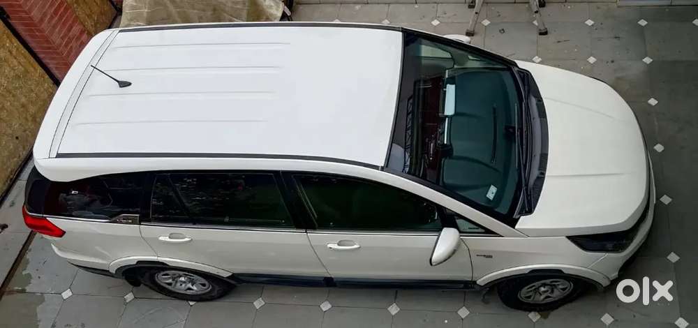 Automatic Tata Hexa 2017
