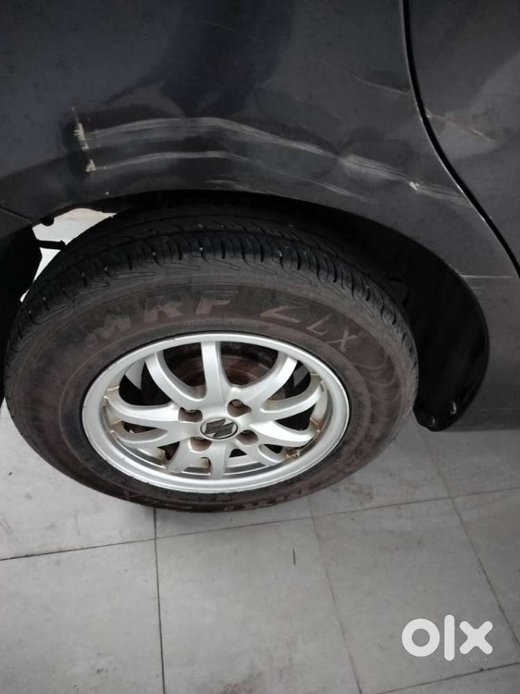 Maruti Suzuki Swift Vxi + Manual, 2015, Petrol