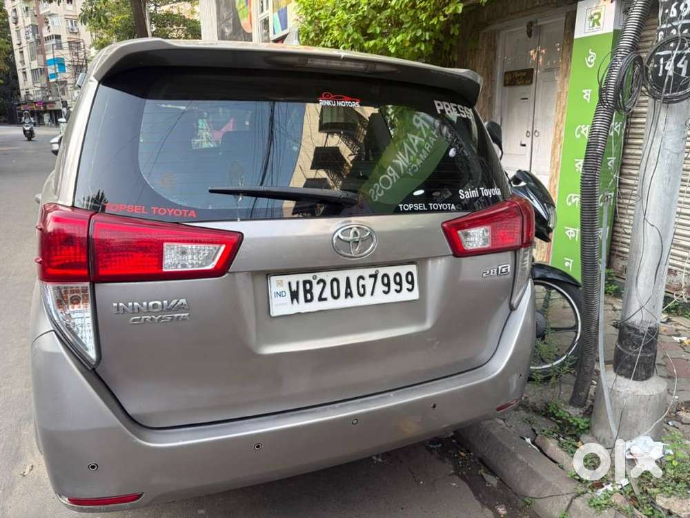 Toyota Innova Crysta 2016 Diesel 250000 Km Driven