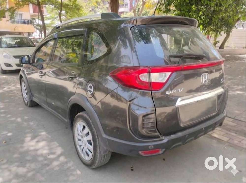Direct Owner Br-v Diesel 2017  Good Condition  Best Price