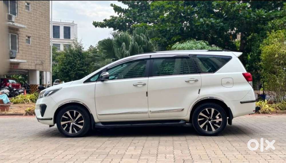 Toyota Innova Crysta 2.4 Z 7 Str, 2022, Diesel