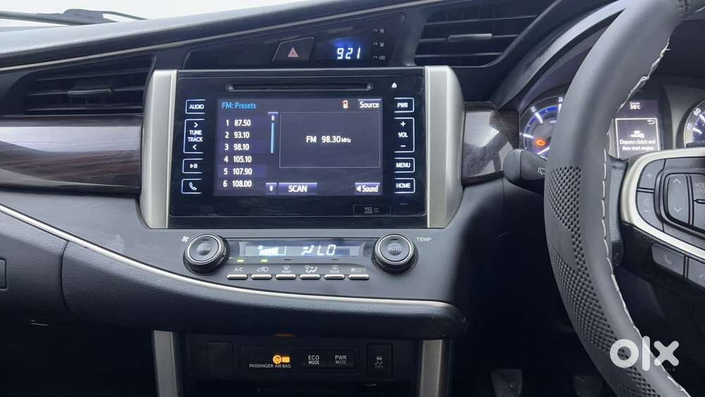 Toyota Innova Crysta [2020-ongoing] 2.4 Zx 7 Str, 2016, Diesel