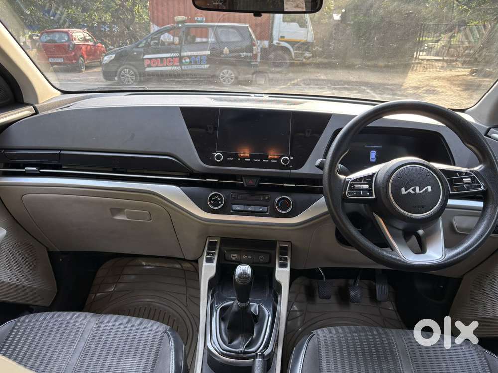 Kia Carens 1.4 Prestige Plus Turbo Dct 7 Str, 2022, Petrol
