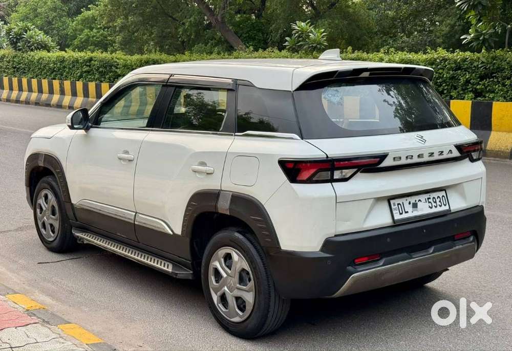 Maruti Suzuki Brezza 1.5 Lxi Cng, 2024, Cng & Hybrids
