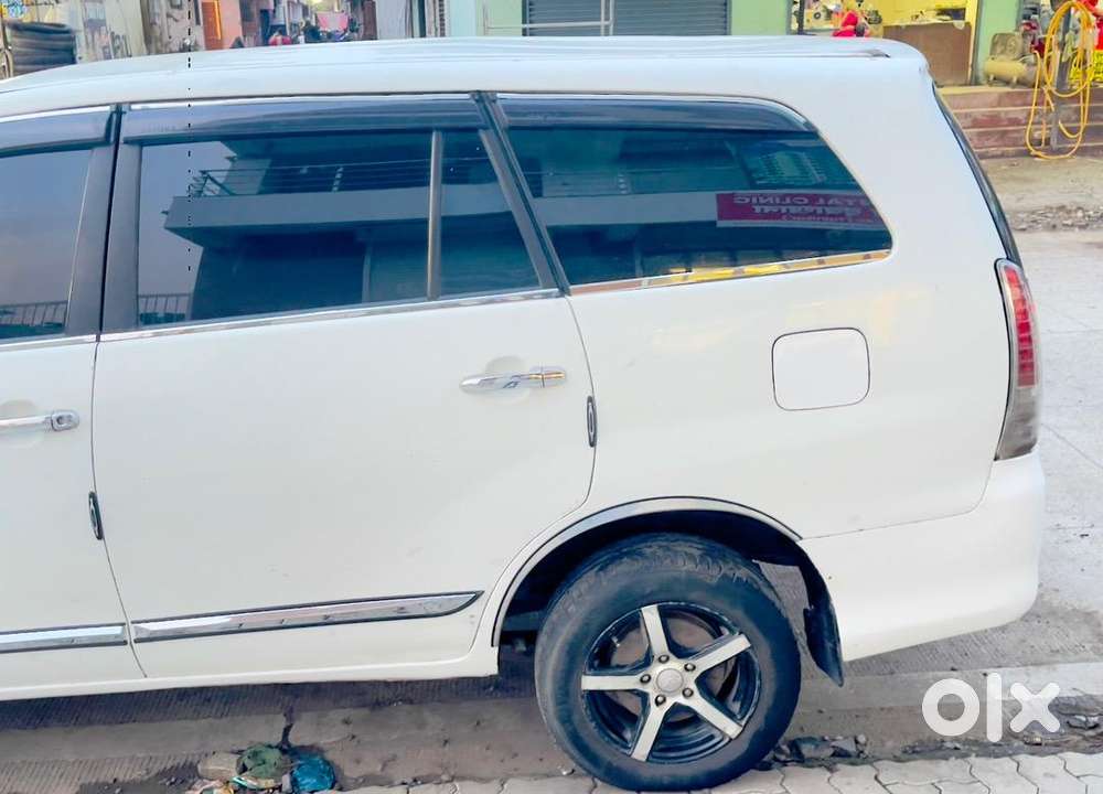 Toyota Innova 2010 Diesel Well Maintained