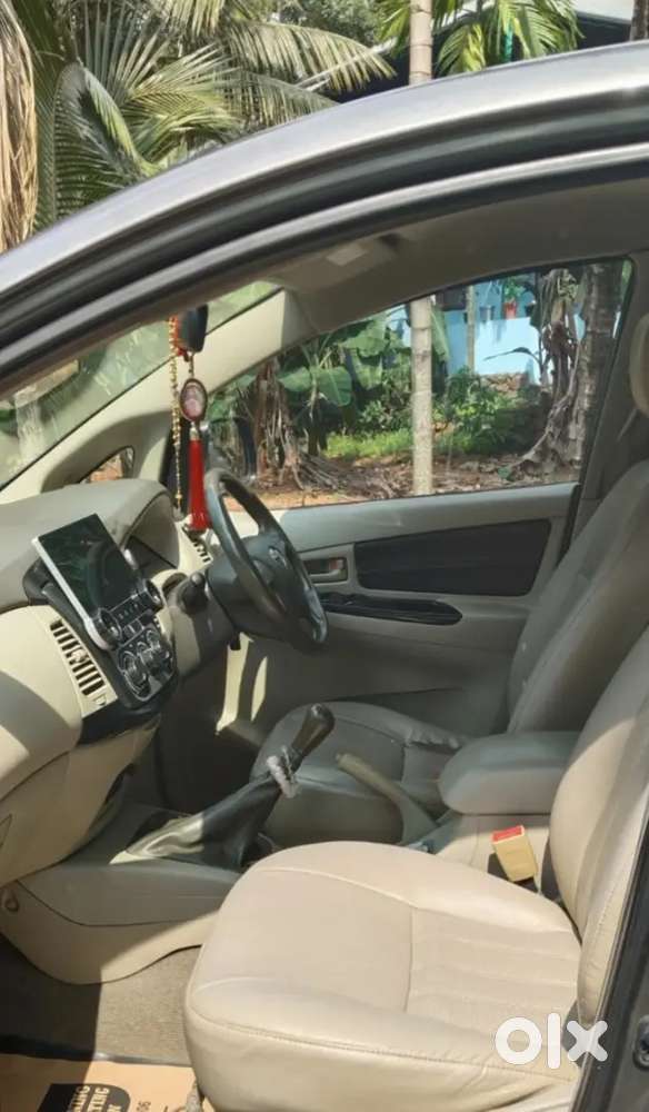 Toyota Innova 126000 Km Driven