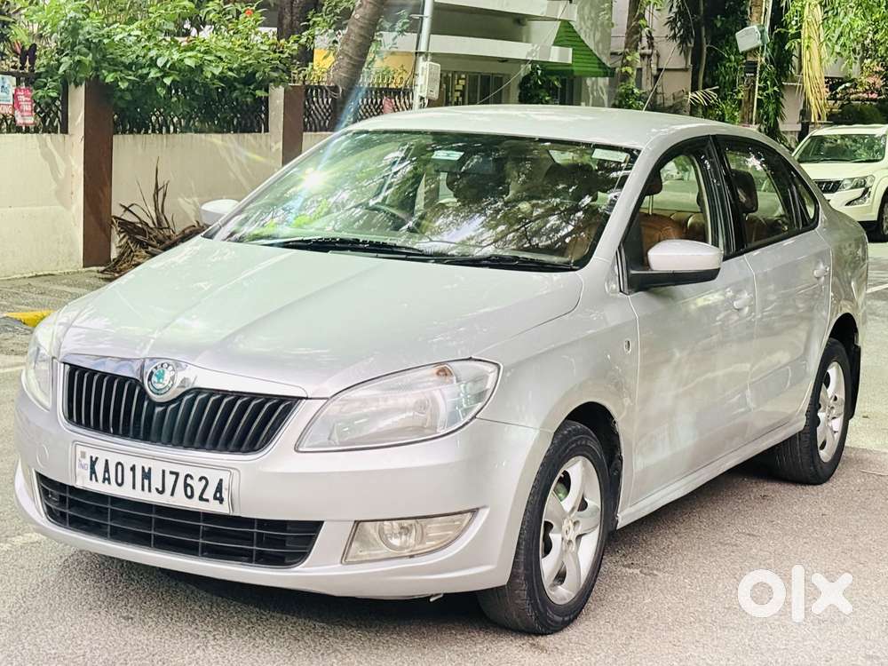 Skoda Rapid Elegance 1.6 Tdi Cr Manual, 2012, Diesel