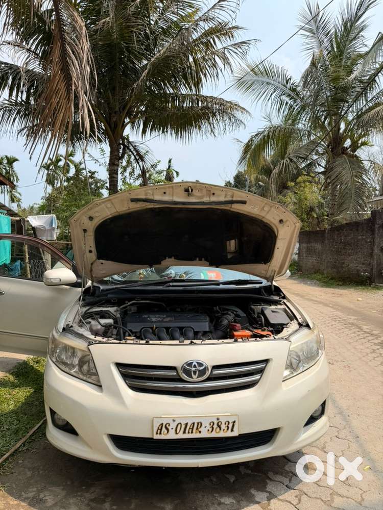 Toyota Corolla Altis 2010 Petrol Manual Car