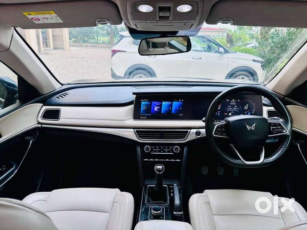 Mahindra Xuv700 2.2 Ax 7 Diesel At Str Awd, 2023, Diesel