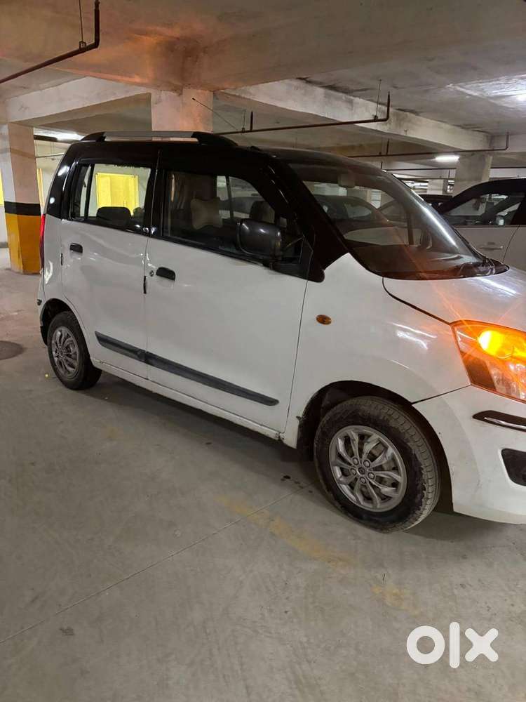 गुड कंडीशन कोई कमी नहीं है अर्जेंट बेचनी है उसे पैसे की जरूरत