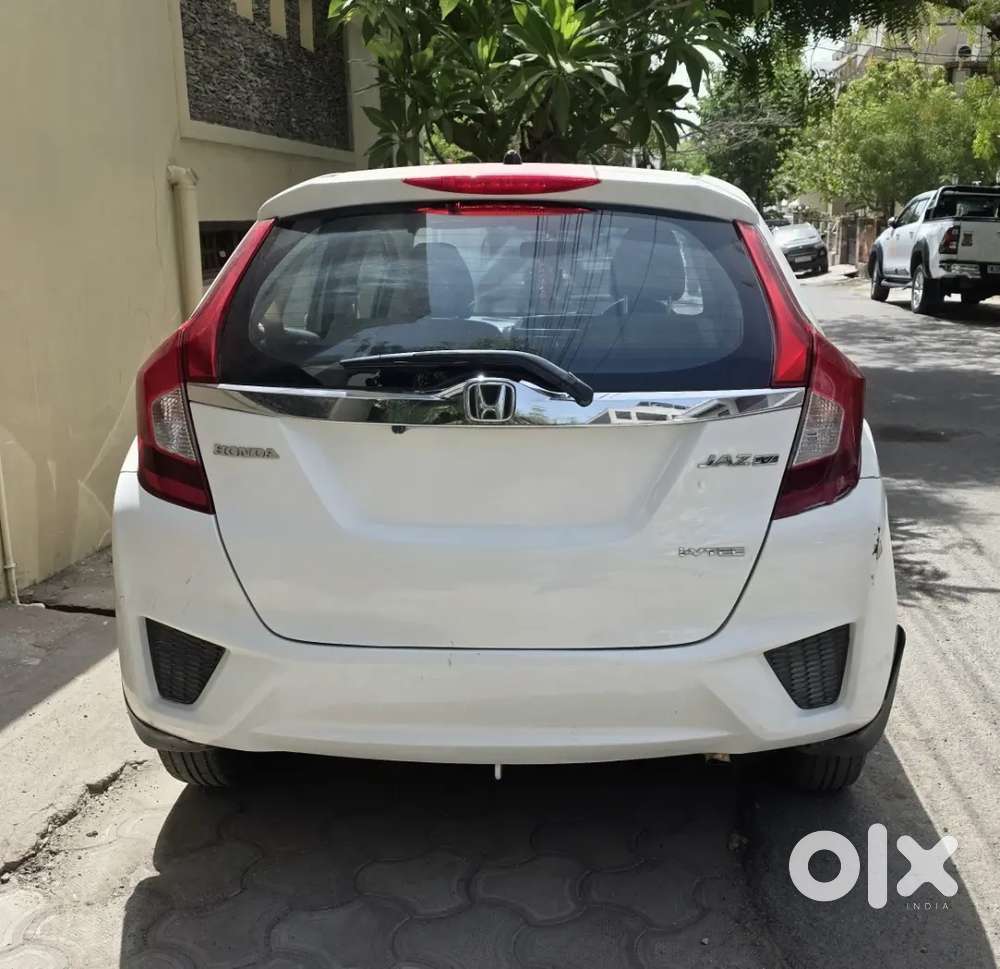 Honda Jazz 1.2 Petrol 2017 White Well Maintained