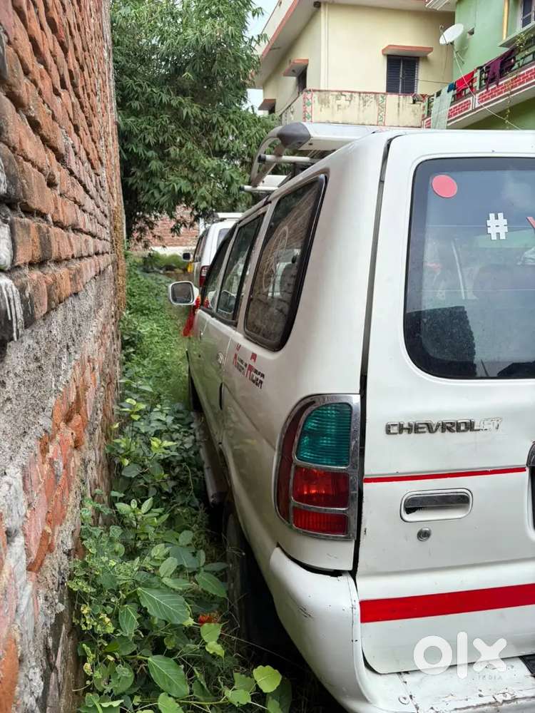 Chevrolet Tavera Neo 2014