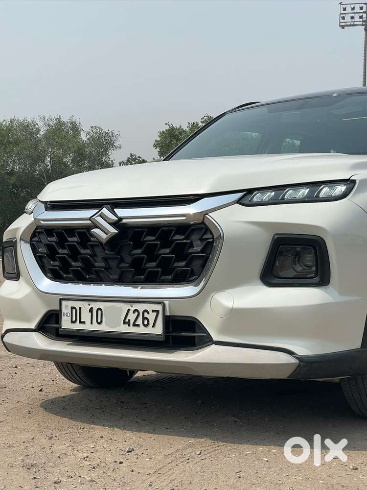 Maruti Suzuki Grand Vitara 1.5 Alpha Smart Hybrid Dual Tone At, 2022..