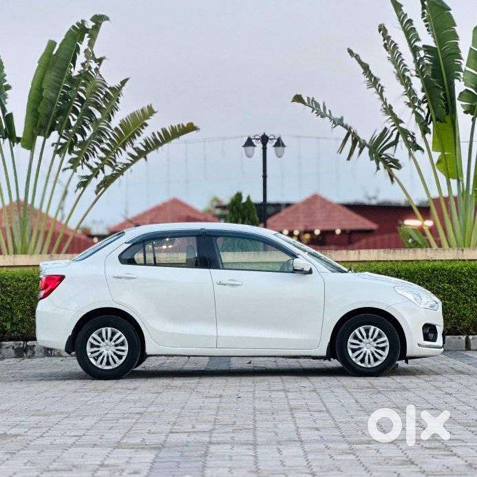 Maruti Suzuki Swift Dzire Vxi(o) Amt, 2017, Petrol
