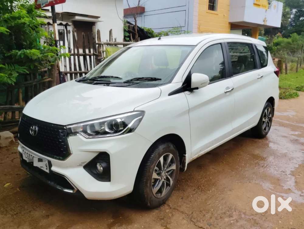 Toyota Rumion V Mt, 2025, Petrol