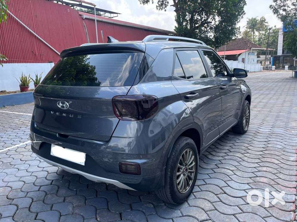 Hyundai Venue, 2021, Petrol