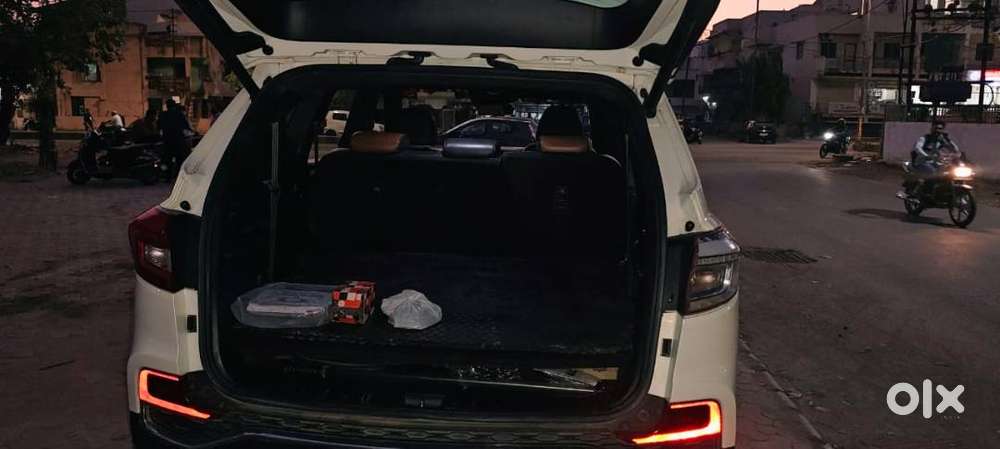 Mahindra Alturas G4 4x2  Excellent Condition  1st Owner  Premium Suv