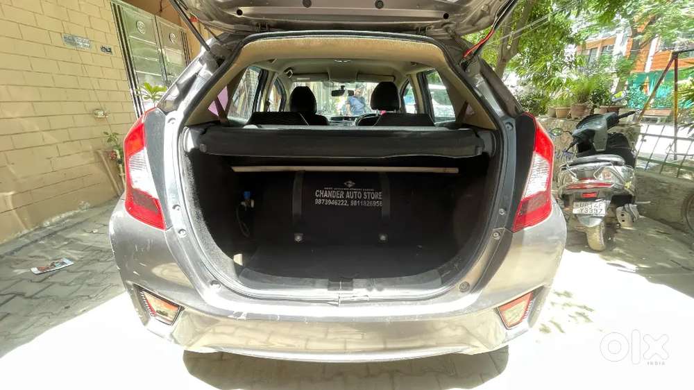 Cng On Paper
Scraches On Doors , Well Maintained From Engine.