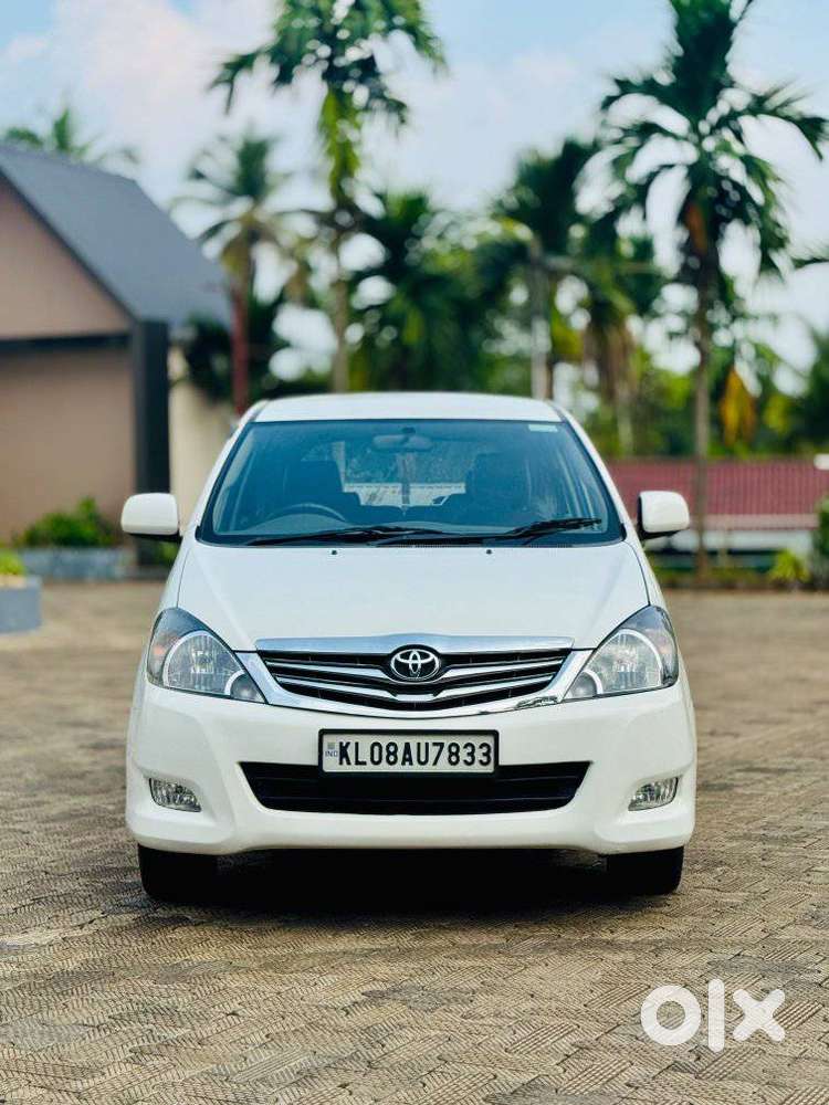 Toyota Innova 2.5 Z Diesel 7 Seater, 2011, Diesel