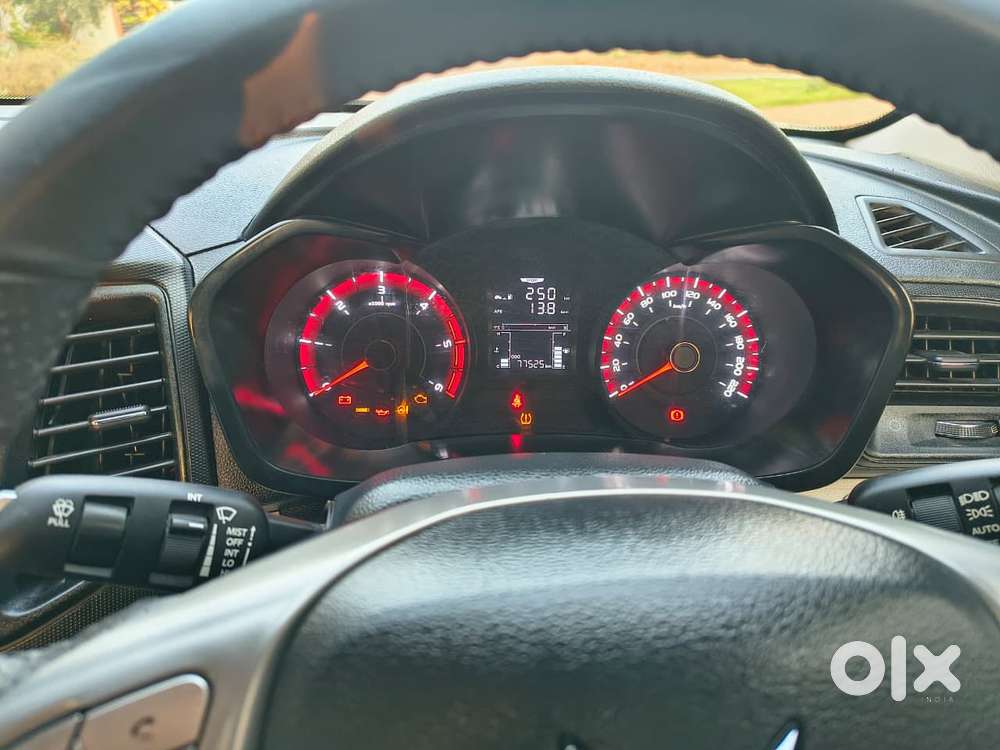 Mahindra Xuv300 W6 Diesel, 2023, Diesel