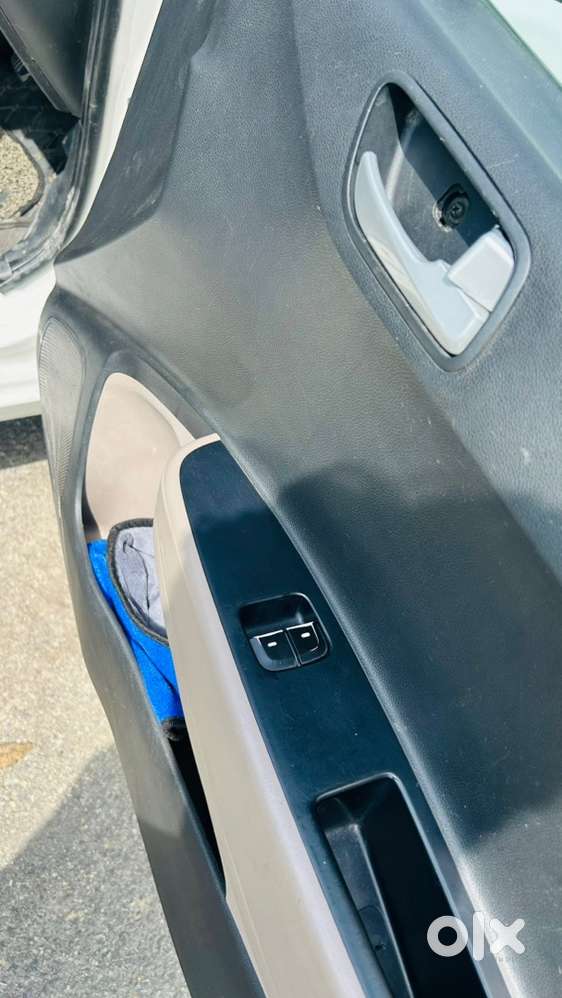Hyundai Xcent 2016 Odometer 69000