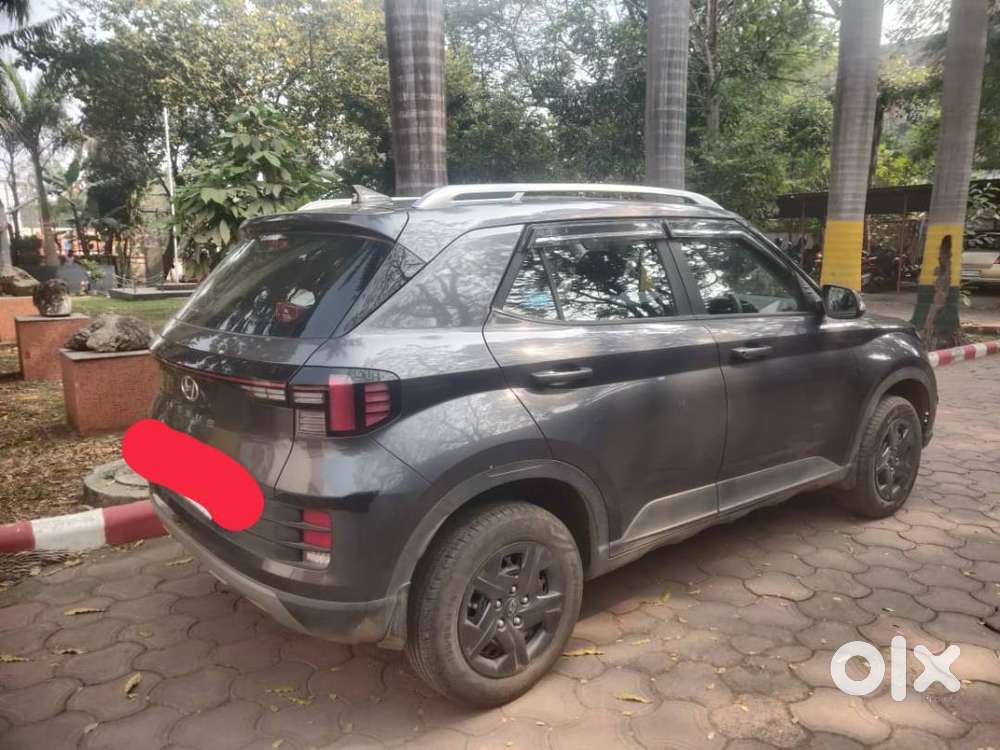 Hyundai Venue Mt S(o) 2023 Variant