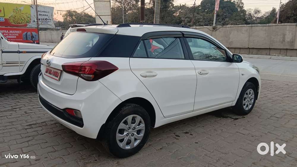 Hyundai I20 Petrol Cvt Magna Executive, 2018, Petrol