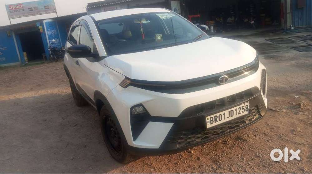 Tata Nexon Dual Cng Company Fitted 28400 Km