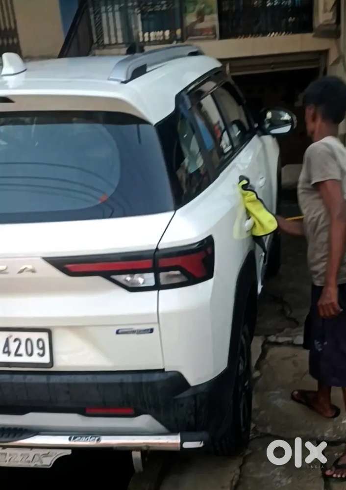 Maruti Suzuki Brezza 2023 Petrol 6000 Km Driven