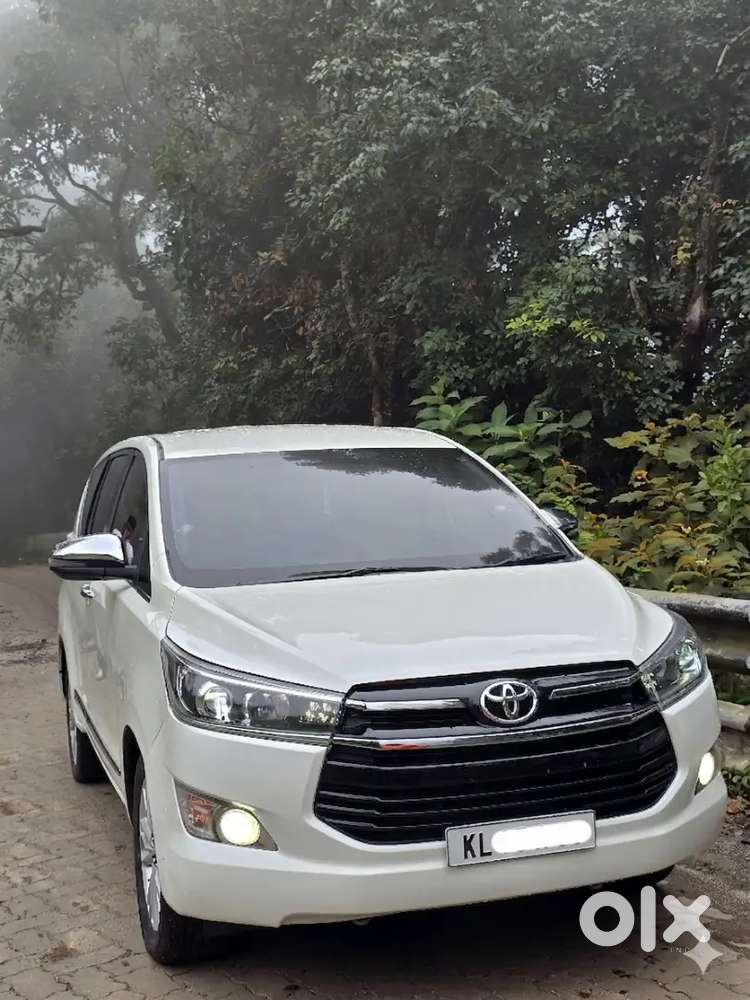 Toyota Innova Crysta 2018 Diesel Well Maintained