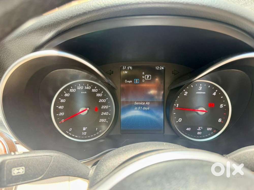 Lowdriven 48000 Km, Serviced Upto Date Mercedes C220 Progressive