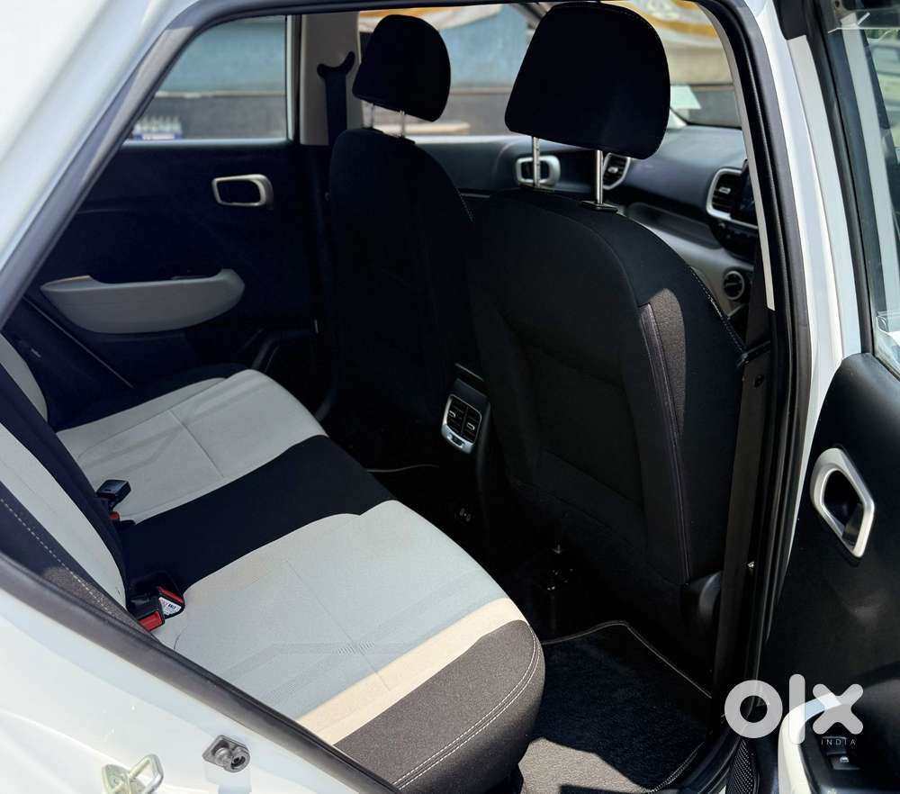 Hyundai Venue 1.0 S (o) Turbo Dct, 2024, Petrol