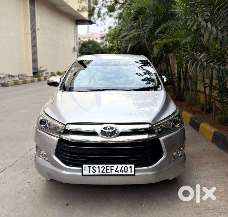 Toyota Innova Crysta 2.8 Zx At 7 Seater, 2017, Diesel