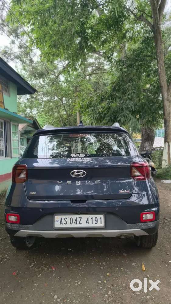Hyundai Venue 2020 Petrol Well Maintained