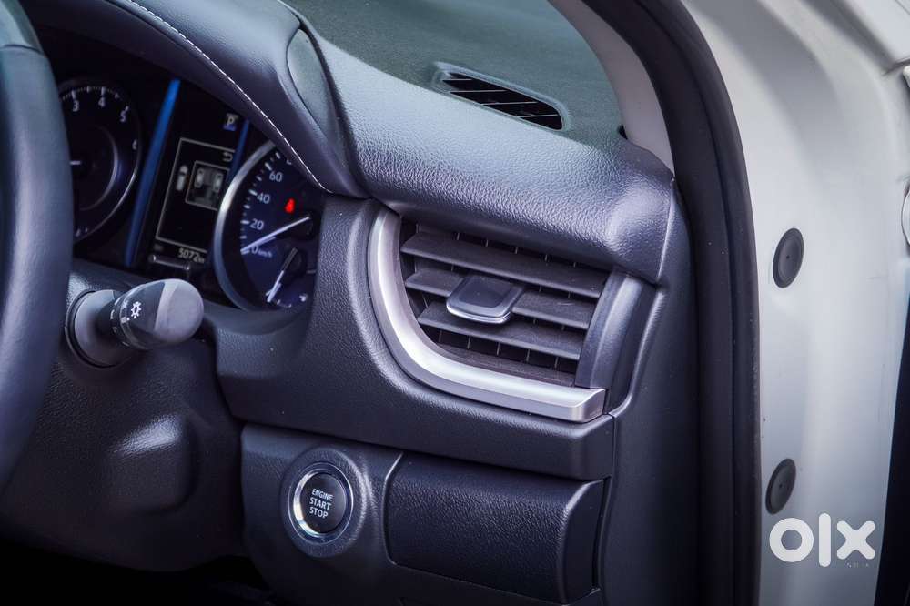 Toyota Fortuner 4x2 At 2.7 Petrol, 2025, Petrol