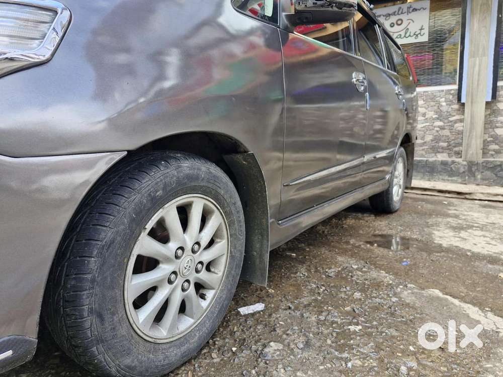 Toyota Innova 2013 Diesel Well Maintained