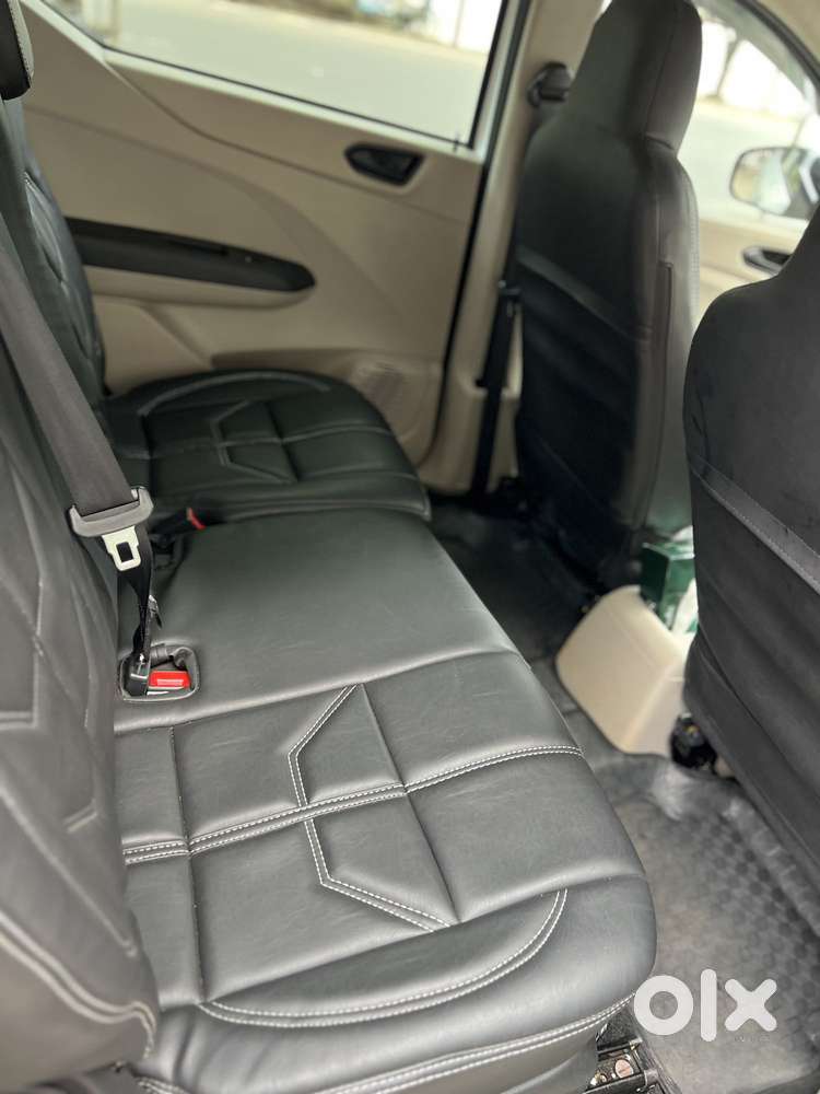 Renault Triber Authentic-petrol-manual, 2026