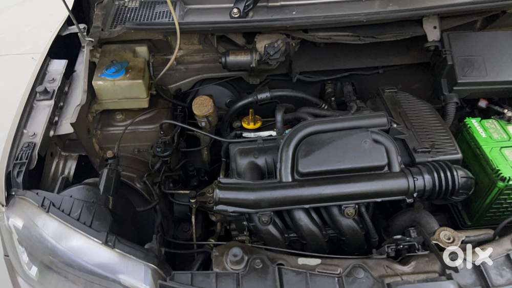 Renault Kwid 2019-ongoing 1.0 Rxt Amt (o), 2016, Petrol