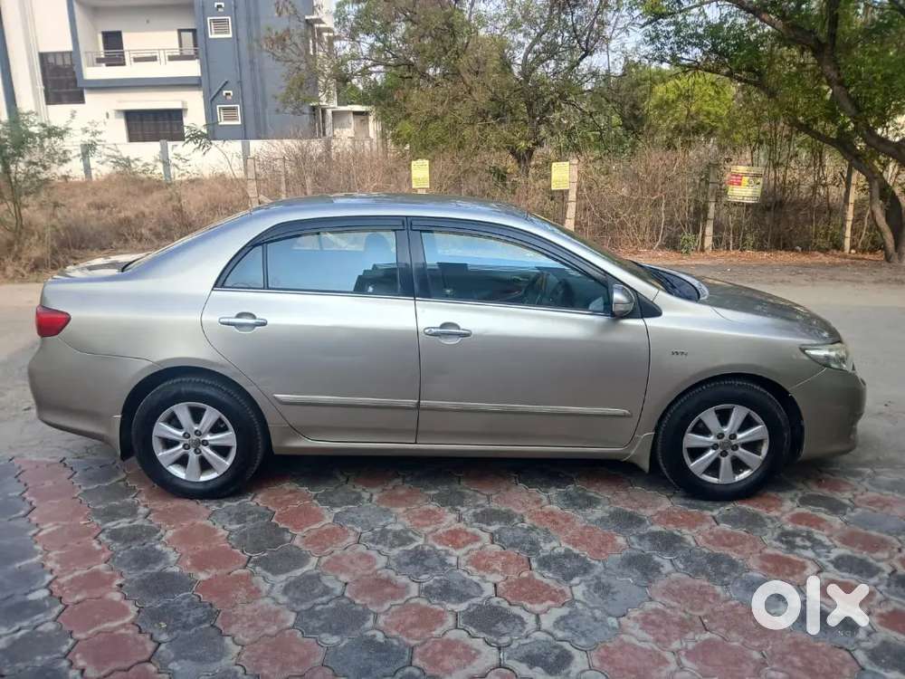 Toyota Corolla Altis 2010