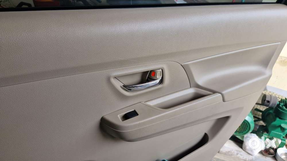 Maruti Suzuki Ertiga 1.5 Vxi, 2022, Petrol