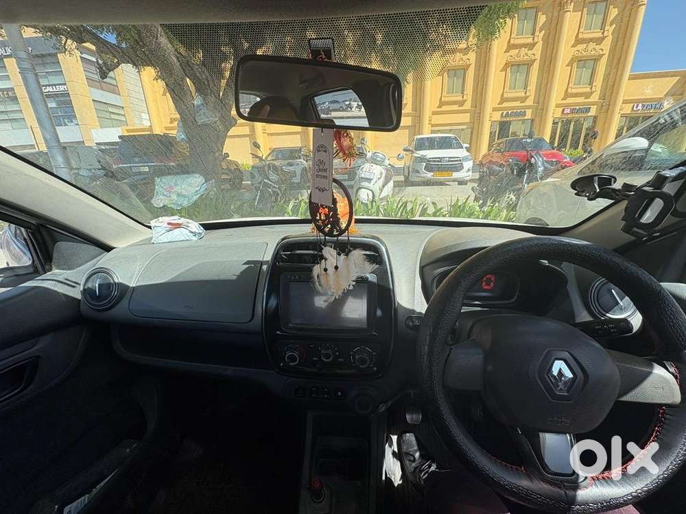Renault Kwid Car 2016 White Petrol/cng