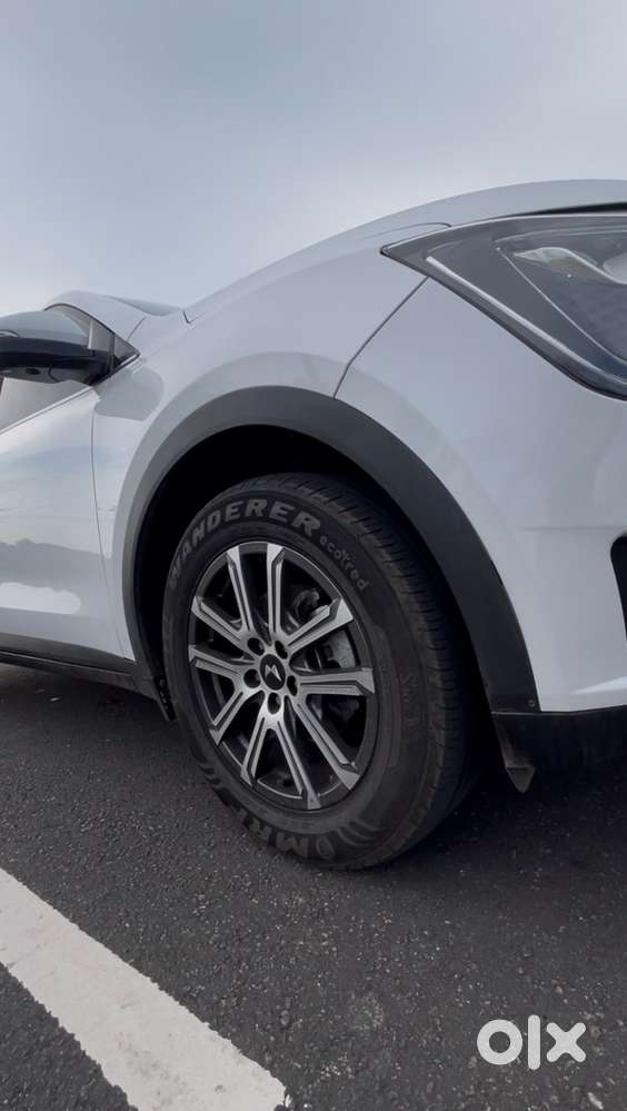 Mahindra Xuv700 Ax7l Diesel 2025