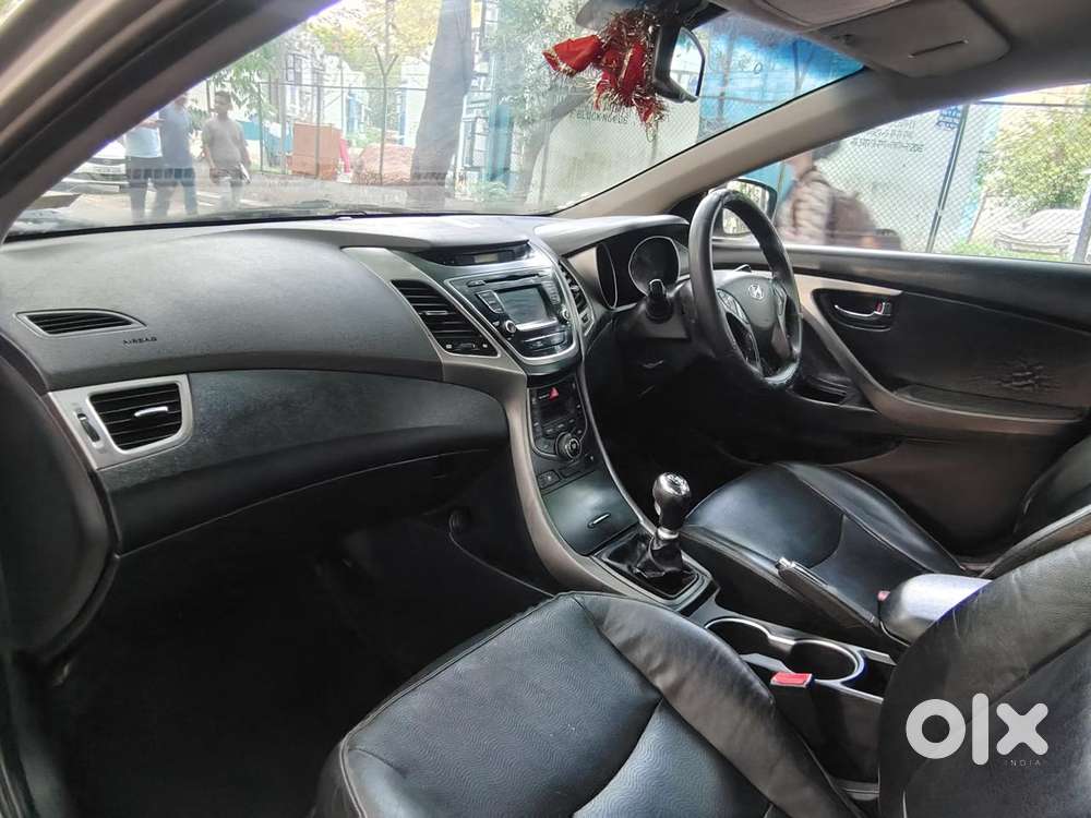 Hyundai Elantra 1.8 Sx Mt, 2015, Petrol