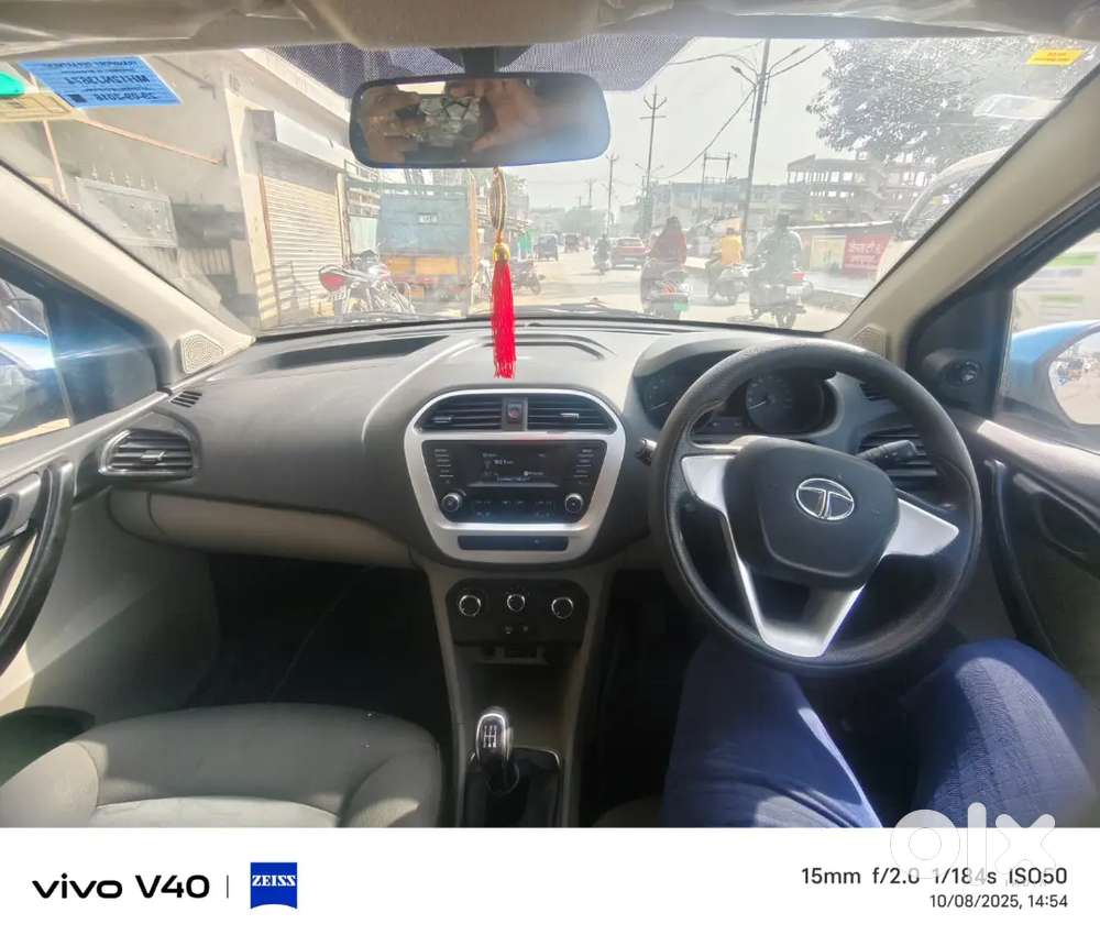 Tata Tiago Xt Petrol 2016