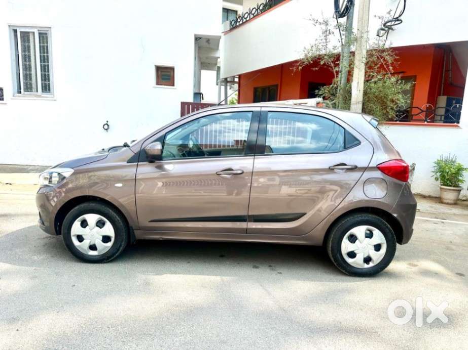 Tata Tiago, 2016, Petrol