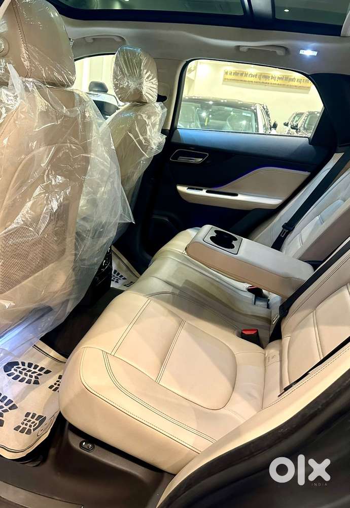 Jaguar F-pace 2.0 R Dynamic S, 2019, Petrol