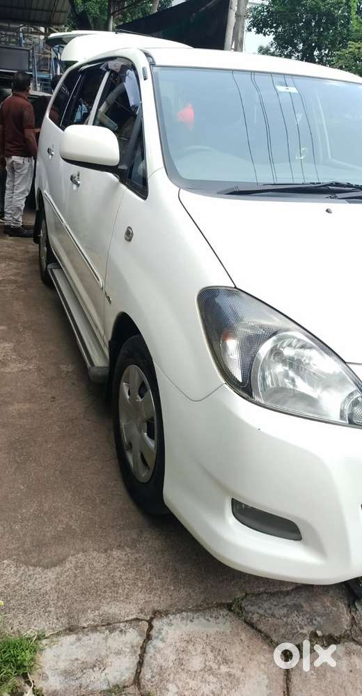 Toyota Innova Diesel 2010 Year