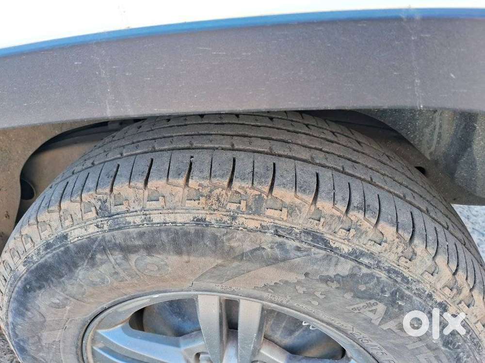 Mahindra Tuv 300 T10, 2019