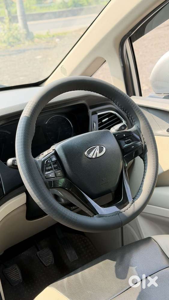 Mahindra Marazzo M6, 2018, Diesel