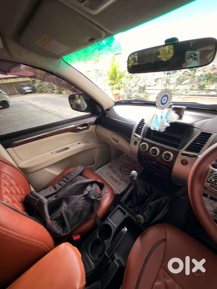 Mitsubishi Pajero Sport 2012